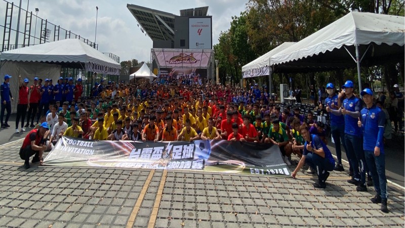 第六屆台電盃足球邀請賽　楠梓文中足球場盛大開幕