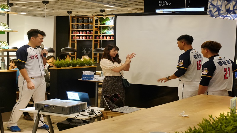 節電有三寶　台電球星用節電拳與你同樂