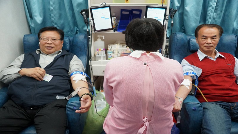 中油煉製事業部舉辦公益捐血　執行長率同仁挽袖獻愛心