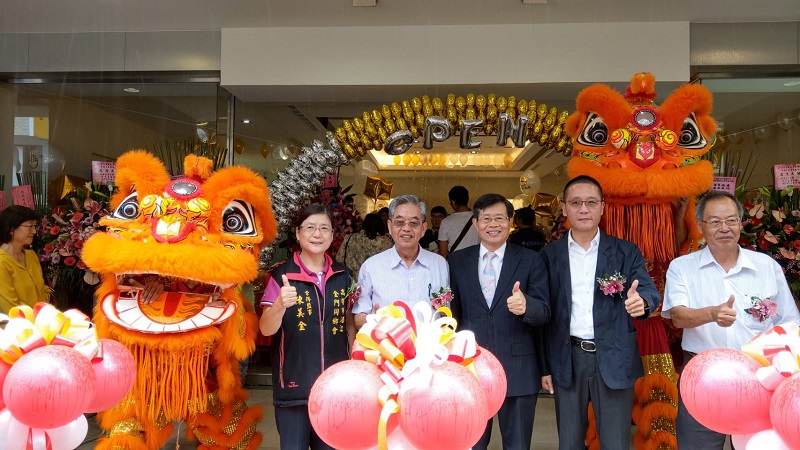 人氣金酒高雄門市喬遷開幕　韓國瑜酒超吸睛