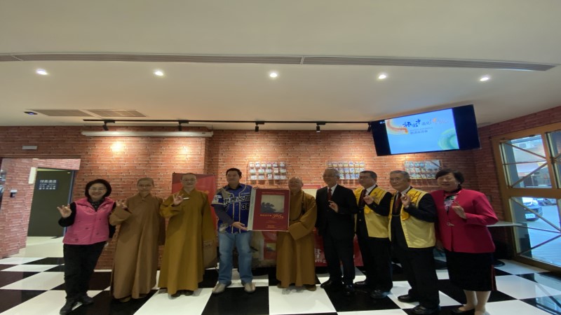 中華古今人文協會 贈「給旅行者365日」200本給樂逸文旅