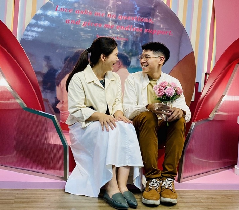 新人結良緣　仁武結婚背板合影　親友團人數創紀錄