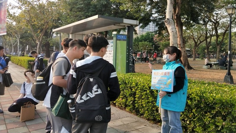 高市公車亭及計程車候車亭　4／1起全面禁菸