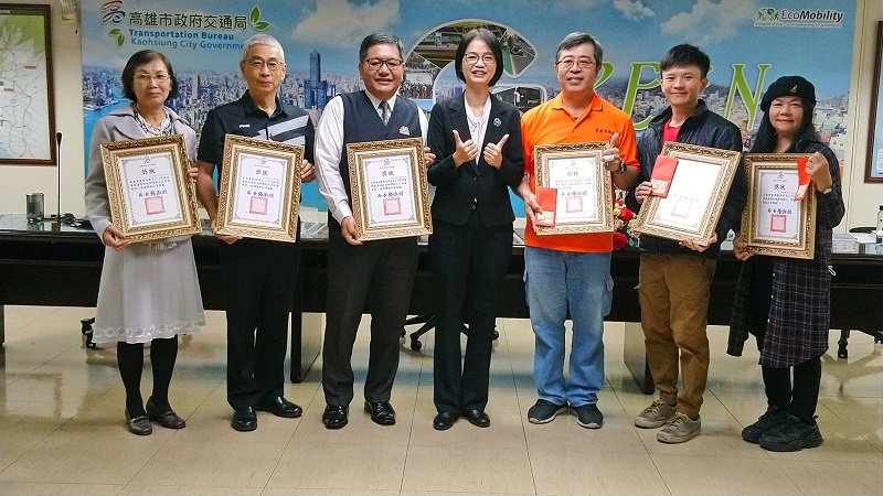 高雄市民眾票選通用計程車　優良駕駛出爐囉