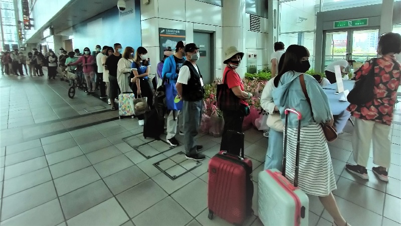 世界地球日   高鐵左營站邀您一起「共植美好」　1,200株樹苗贈旅客   更宣示企業林地認養造林計畫