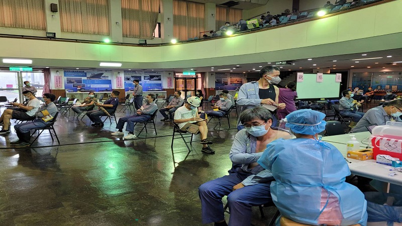 台船保障國艦國造員工健康　首批新冠疫苗施打